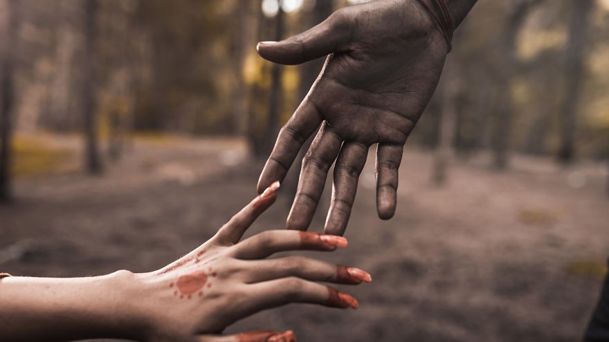 他松开了tanirika的手.