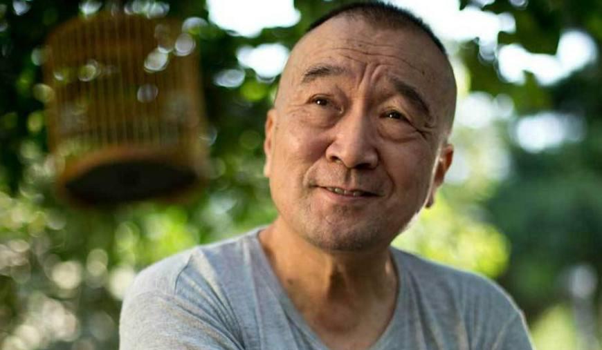 两人同演《宰相刘罗锅》,一个事业红火家庭美满,一个却因病去世