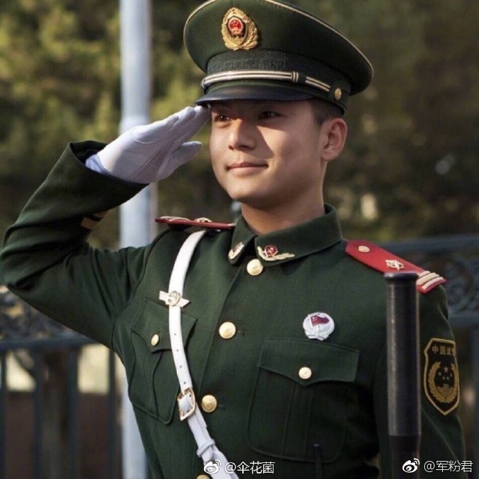 感觉兵哥哥比明星帅的一起点赞!