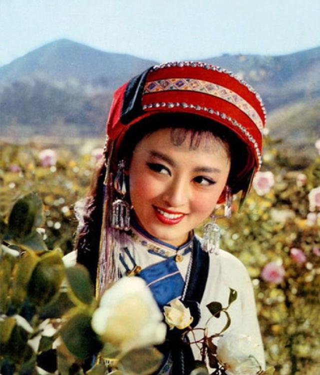 两部电影一代美神杨丽坤五朵金花阿诗玛永不磨灭的经典