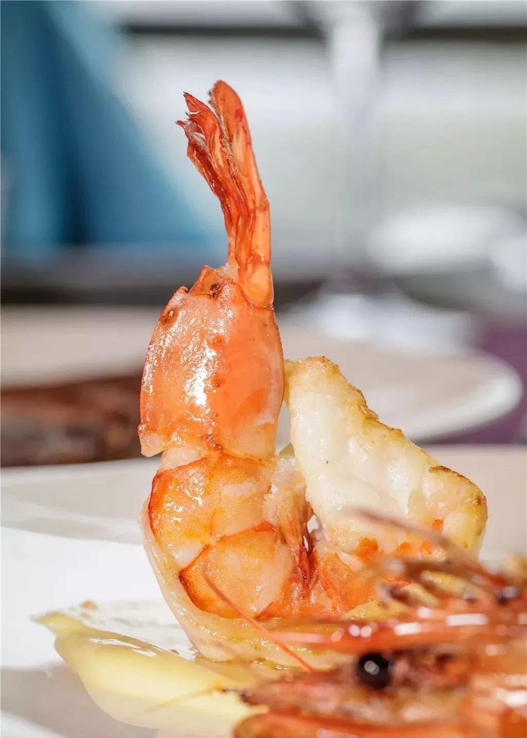 虎头虾足有手掌那么大南美大虾有的只是羊肉的鲜香一口下去一点膻味儿