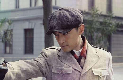 陈伟霆戴复古版的鸭舌帽,原来这么显气质,成行走的民国美男子!