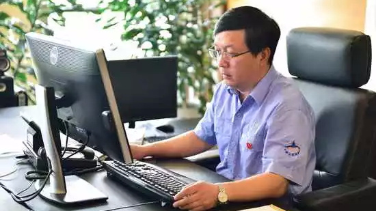 杨伟升任航空工业副总 歼-20系列化发展将进入快车道|杨伟|系列化|总设计师|航空|工业_新浪新闻