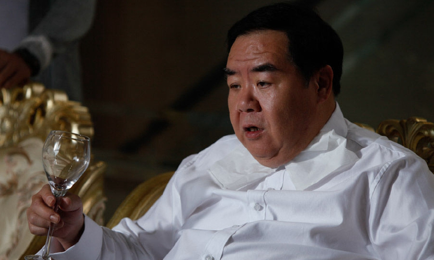 他因"肥猫"红遍全国,破产后妻子不离不弃,咸鱼翻身送妻子豪宅