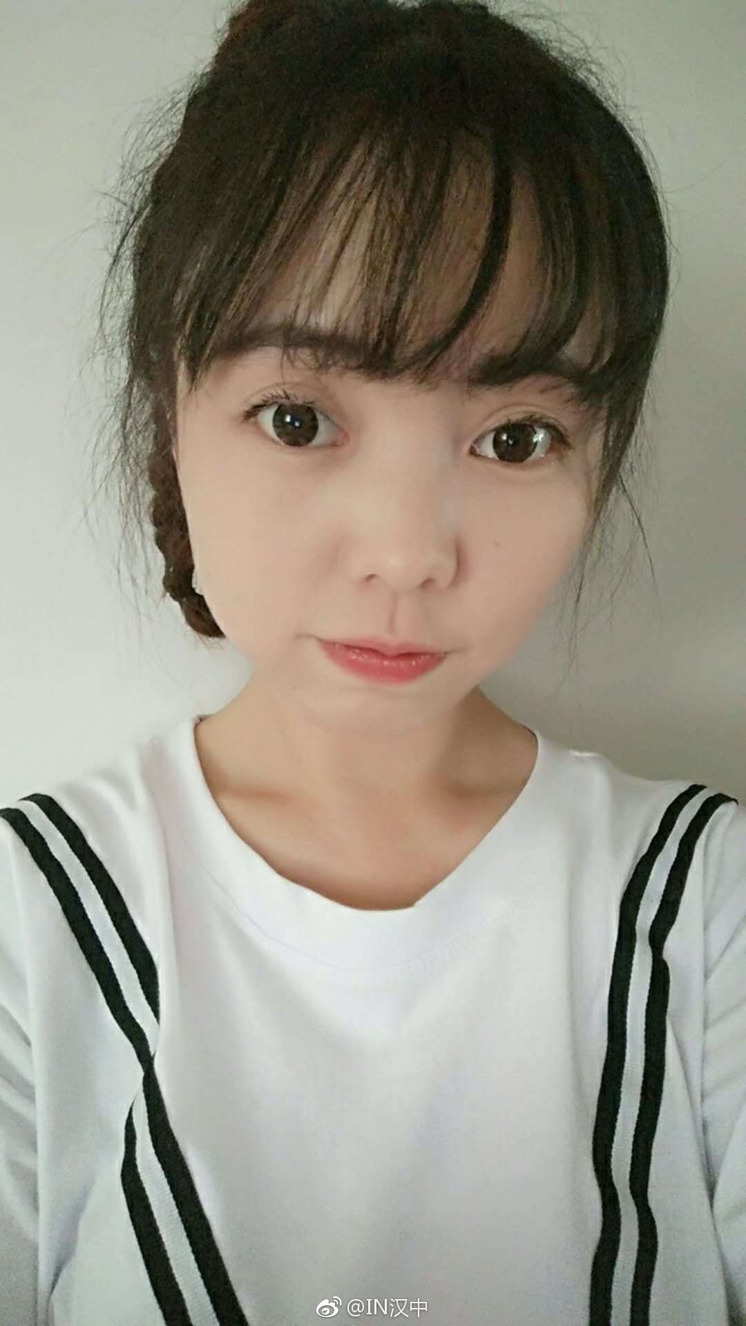 女生,土生土长的汉台人,1988年,射手座,身高1米64,体重50公斤