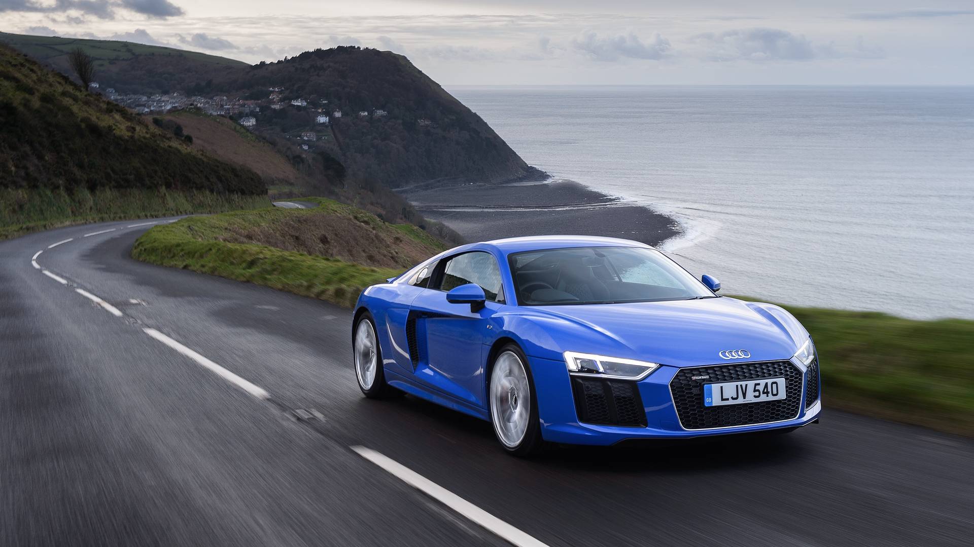 奥迪新款r8路试谍照曝光 外观微调/动力不变