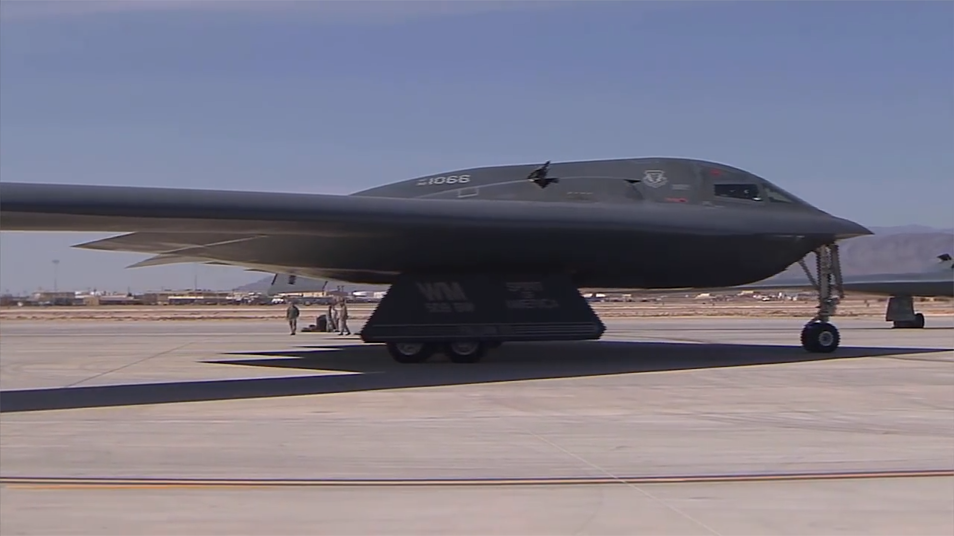 b-2轰炸机的突防能力到底有多厉害?看完你就知道