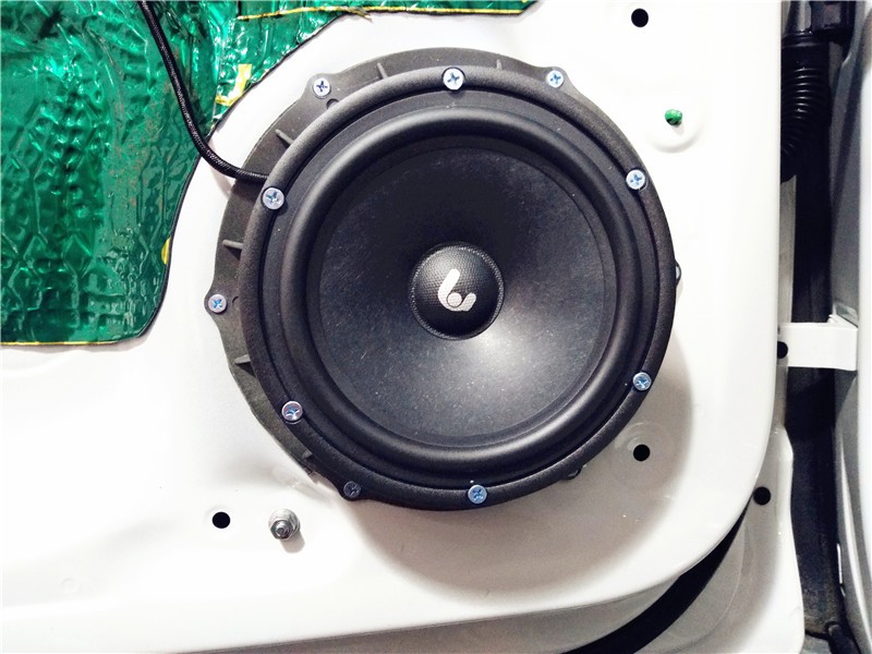 大众探岳新车升级诗芬尼汽车音响 人工智能调音效果更贴合车型