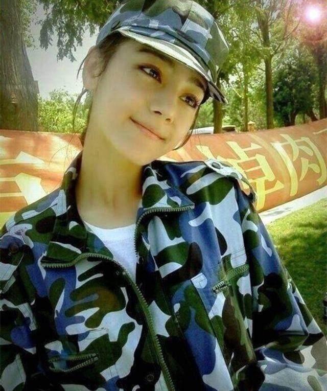 明星大学时的旧照,网友:看了吴谨言后终于知道于正为什么选她了