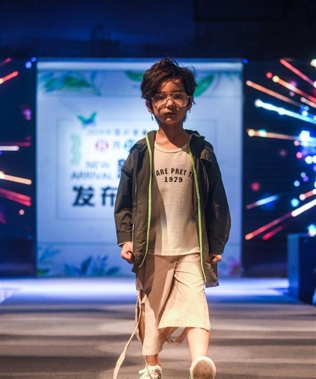 "童装之都"举办童装设计新品发布会