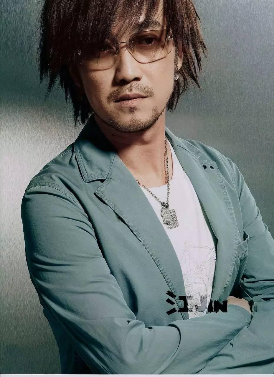 旭日阳刚那首春天里再也没听起细数那些一夜爆红又爆冷的明星