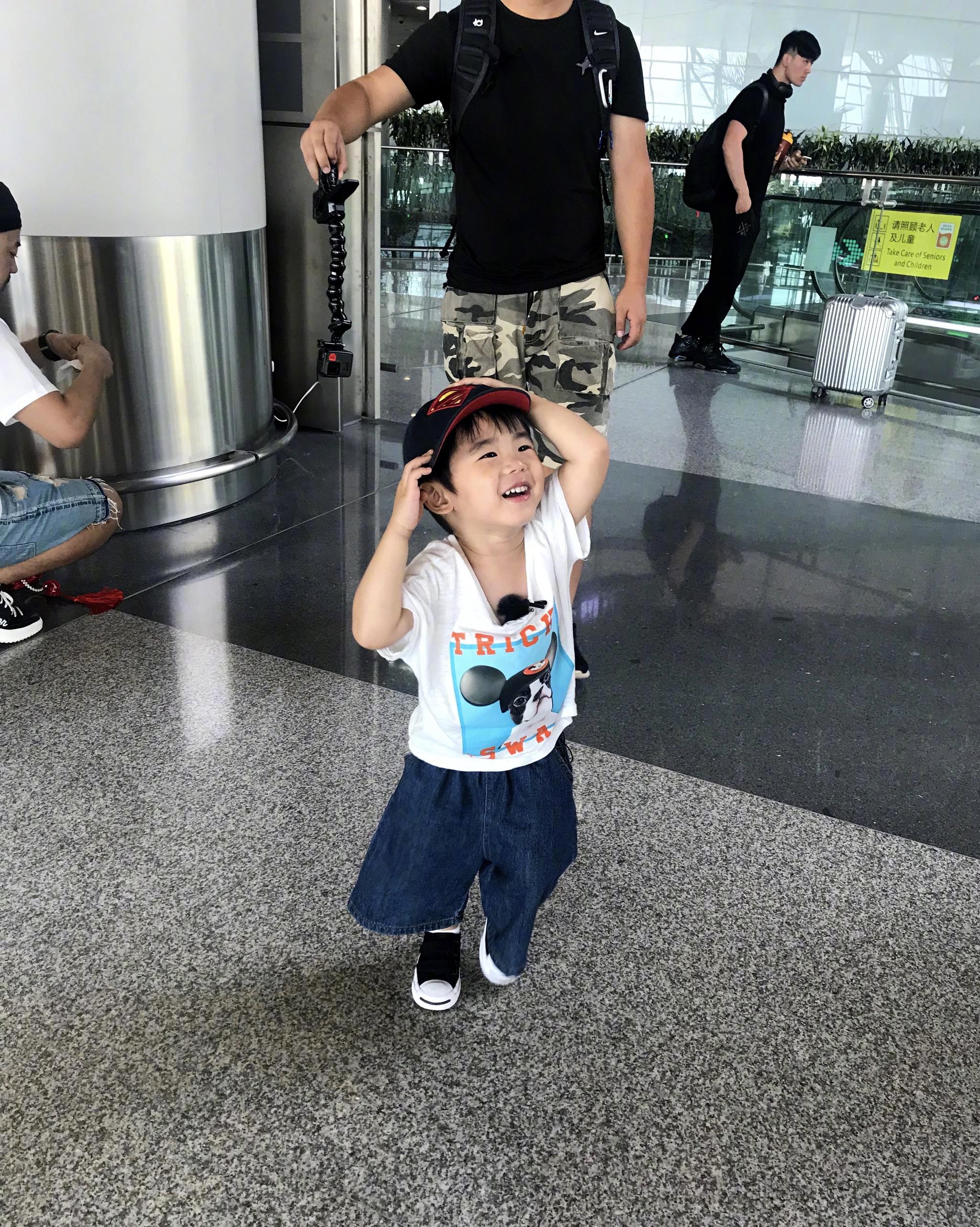 《想办法吧爸爸》路透,看到黄英儿子就知道又要火一个明星家庭了