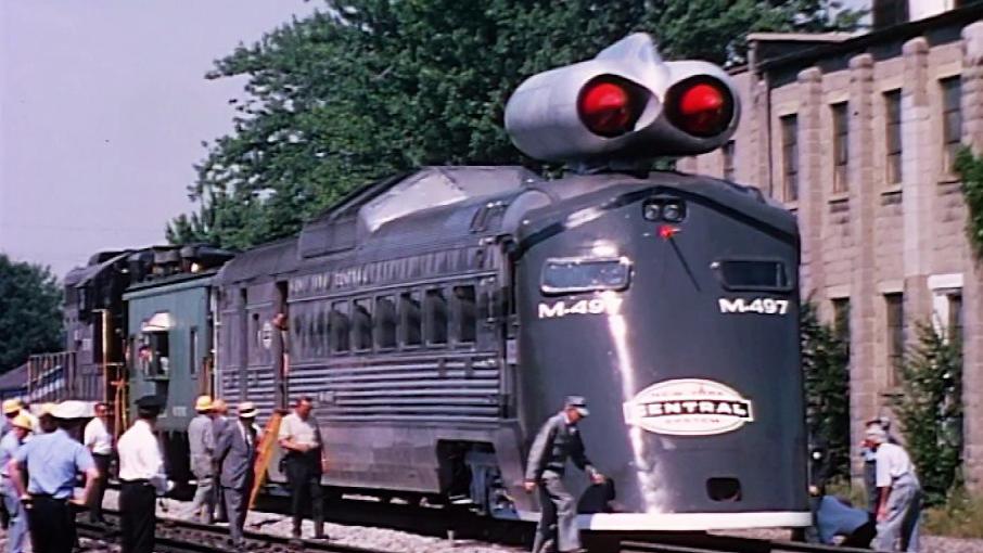 火车头装两个战机引擎,打破美国列车时速记录,却难超越中国高铁