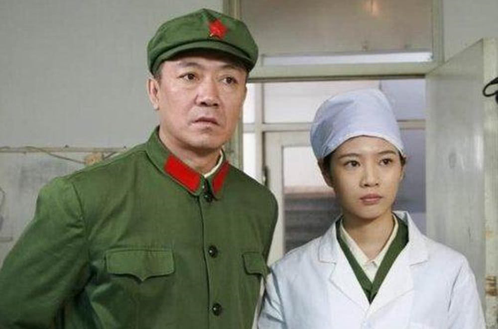 她正当红却被查出患癌,坚持拍戏错过治疗时机,去世时孩子才3岁|宋汶霏