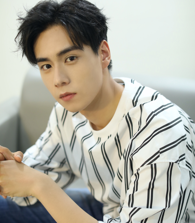 遭嫩模碰瓷的小鲜肉们:胡一天录音曝光,吴亦凡被恶意诽谤!__财经头条