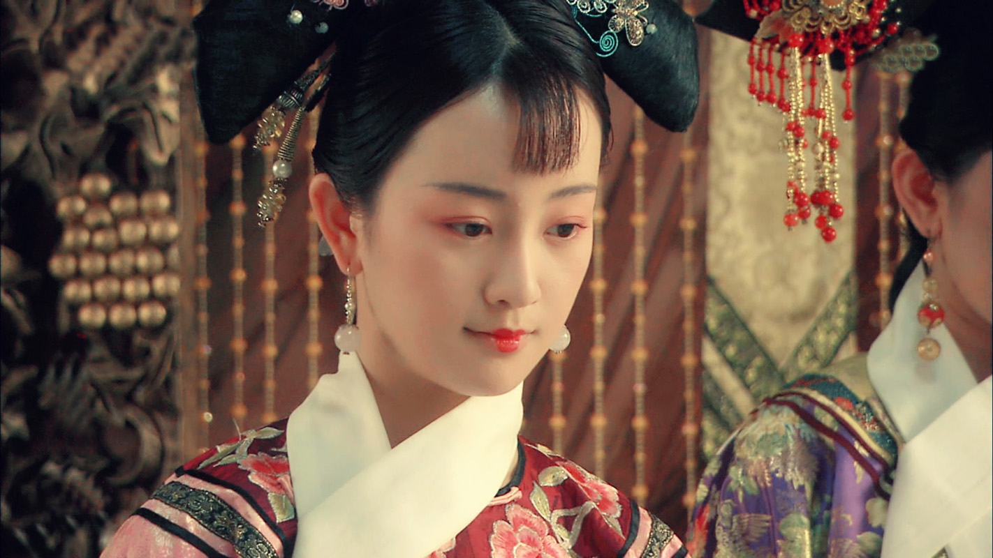 她16岁进宫20岁爬上龙床25岁成万人之上百年后被辱尸