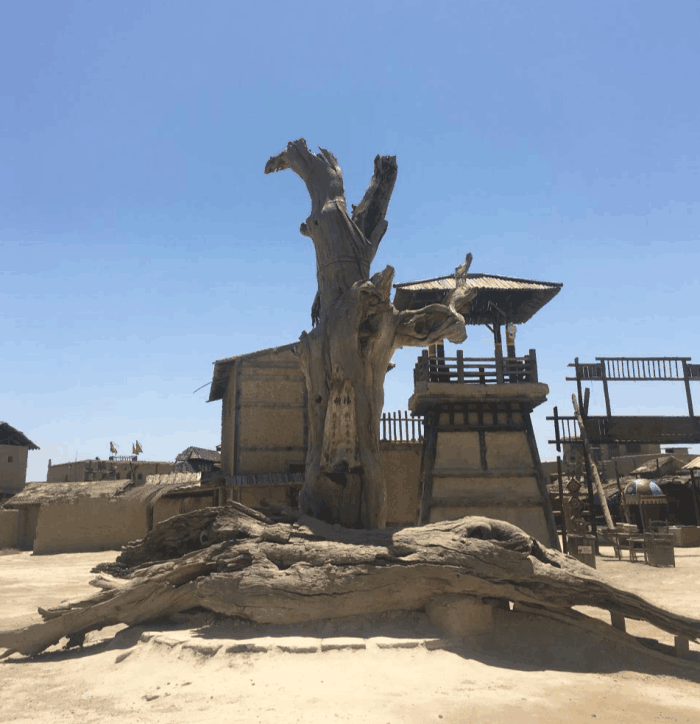 《新龙门客栈》,《逆水寒》《独行侍卫》,《大敦煌》,《火舞黄沙》