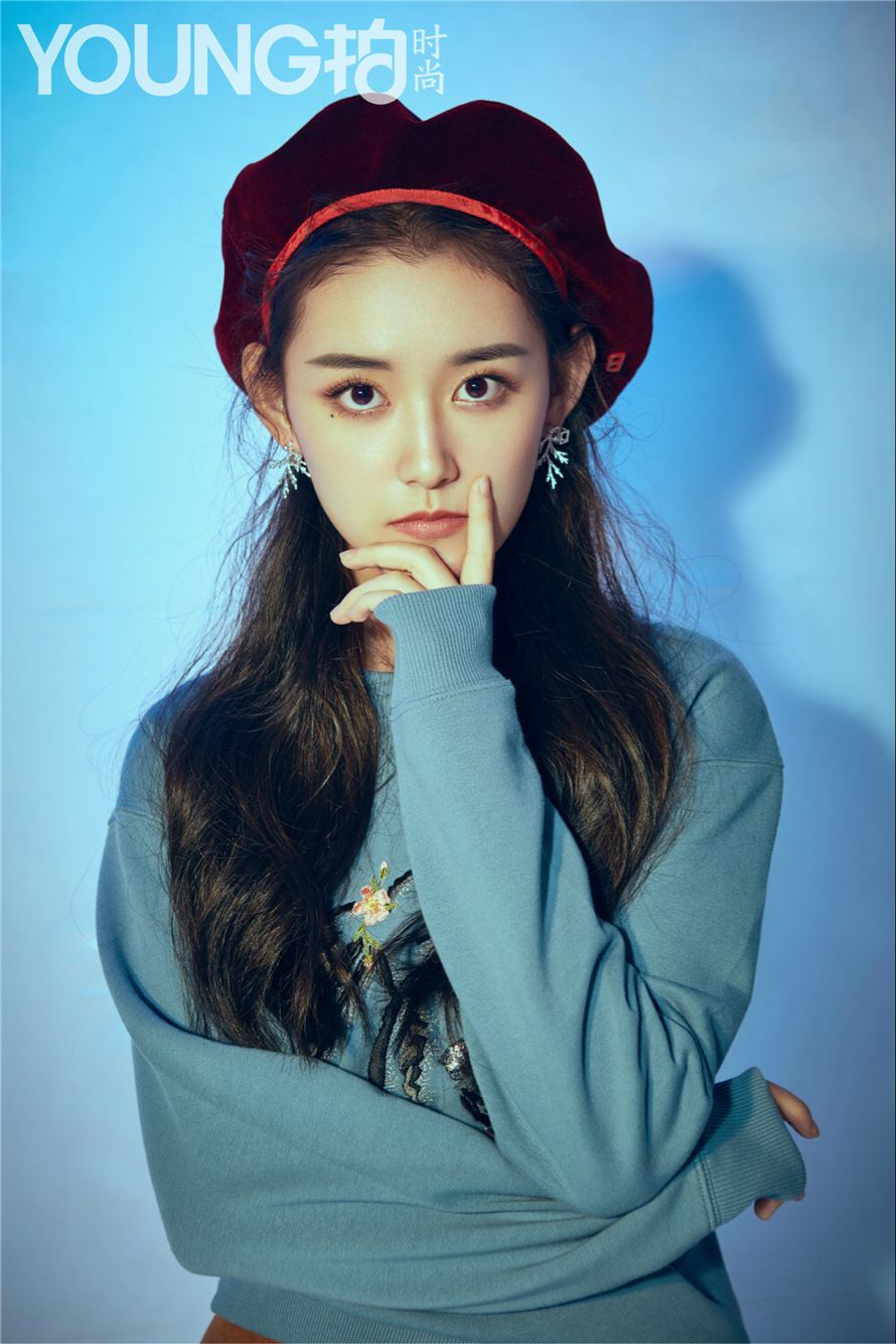 看了《天坑鹰猎》里娇美温柔的小红果@蒋依依