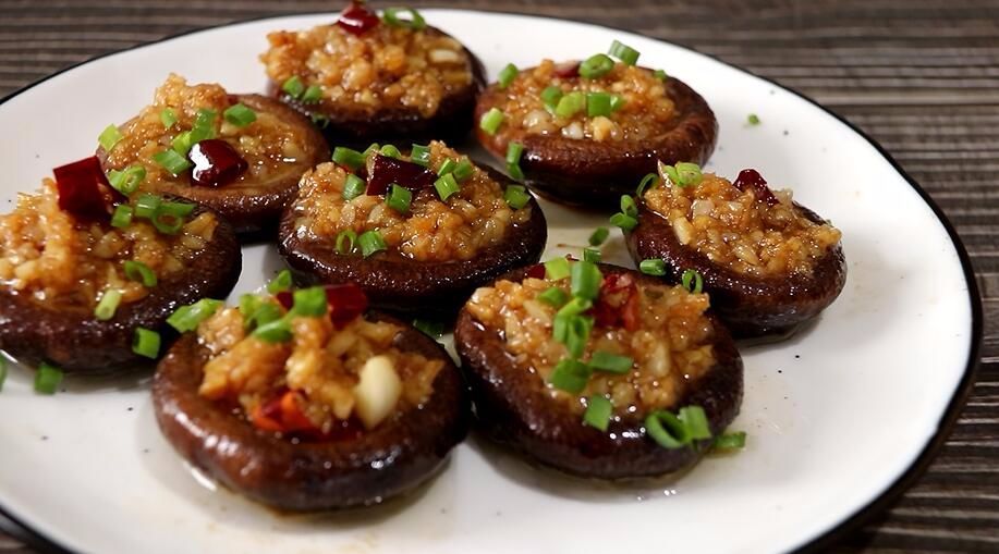 香菇别光会炒着吃,教你新吃法,营养又美味,你肯定没吃过