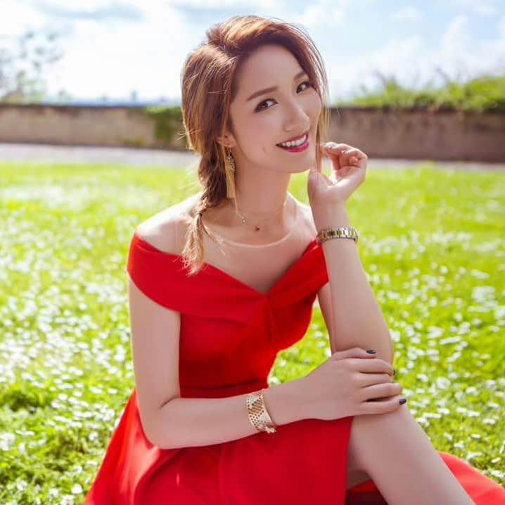 李亚男素颜逛菜市场被偶遇网友难怪王祖蓝追的这么疯狂