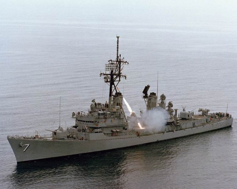 美国查尔斯亚当斯级驱逐舰已退役军舰,那时还没有鱼叉反舰导弹呢