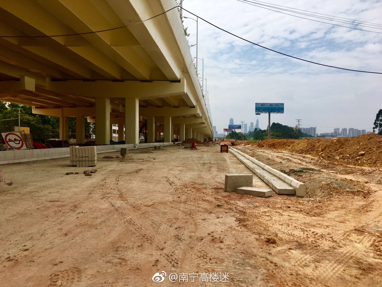 民族大道延长线—蓉茉大道立交地面道路最新建设进展