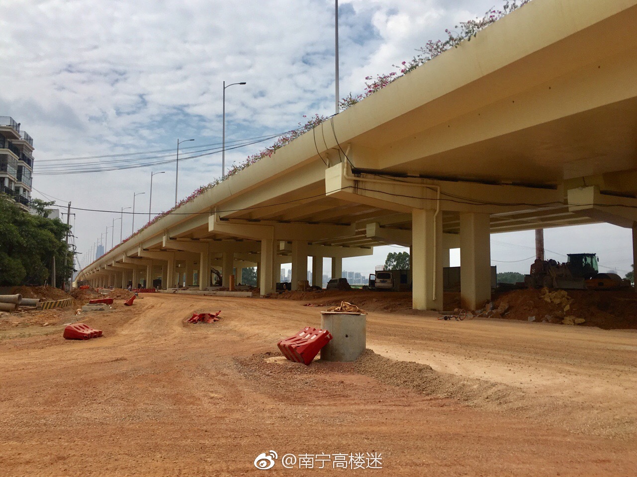 民族大道延长线—蓉茉大道立交地面道路最新建设进展