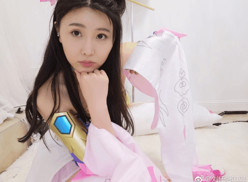 刘佳怡的貂蝉, 丸子的貂蝉, 论cos还原度, 还是服七哥的打扮