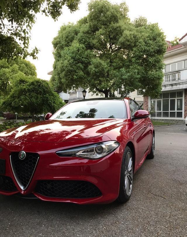 阿尔法罗密欧giulia豪华运动版提车作业