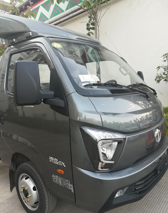 巧遇最近房车界网红～五征房车底盘,原来就是轻型卡车