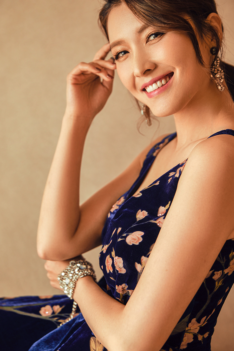 演员@徐洁儿singingjill 凭借在@超级剧集媚者无疆 中对一角的精彩诠|