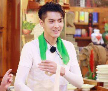 国外网红骂吴亦凡的歌垃圾,那是你一定没听过