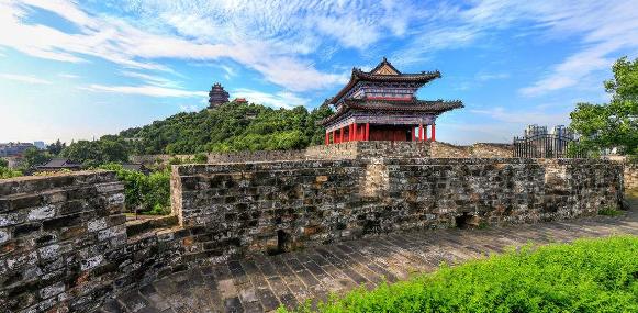 于是朱棣登基后,于永乐元年(1403年)正月,改北平府(今北京)名为顺天府