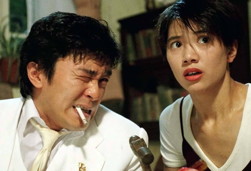 星爷每部电影都有"吃鸡"的片段,看到背后原因?网友:心酸