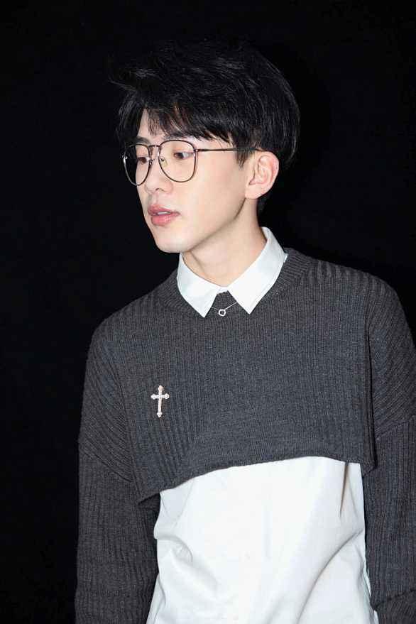 抖音人气最高男神 有的已接广告!有的就直接出