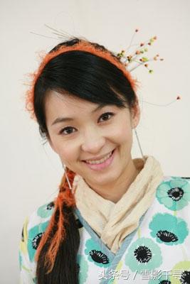 9,蔡灿得生日:1975年5月3日蔡灿得是童星出道,天生长着一副娃娃脸