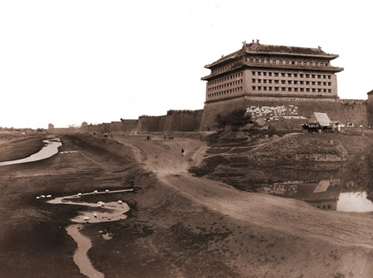 郭沫若提出要拆除北京古城墙,林徽因气得撂下狠话,最终担忧成真