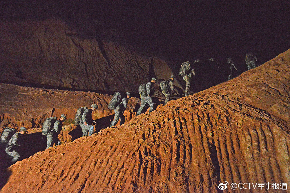 大片来袭!陆军侦察兵开启高能模式,炫酷指数爆表|侦察兵|庞祥川|胡海森_新浪新闻