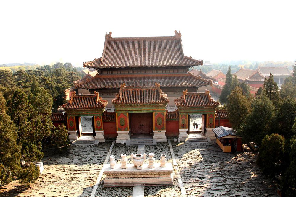 中国现存规模最大的帝王墓,修建247年而成,埋葬康熙乾隆等皇帝