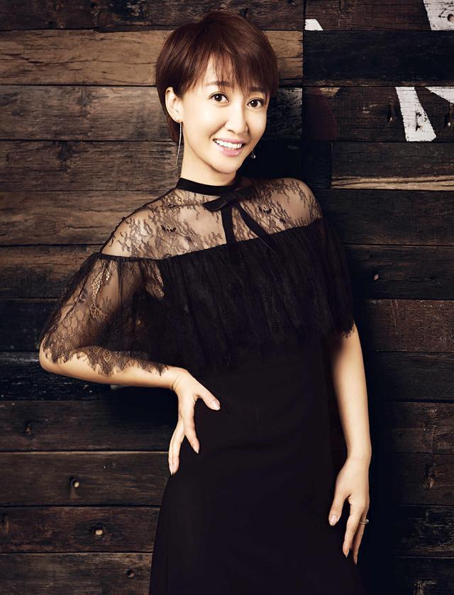 宋宁——2003年,在全国相声小品邀请赛上表演相声《西哥东妹》并获得