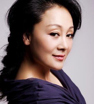 女明星女明星带孕拍戏都是冒险,一代老戏骨就因此生下癫癞儿