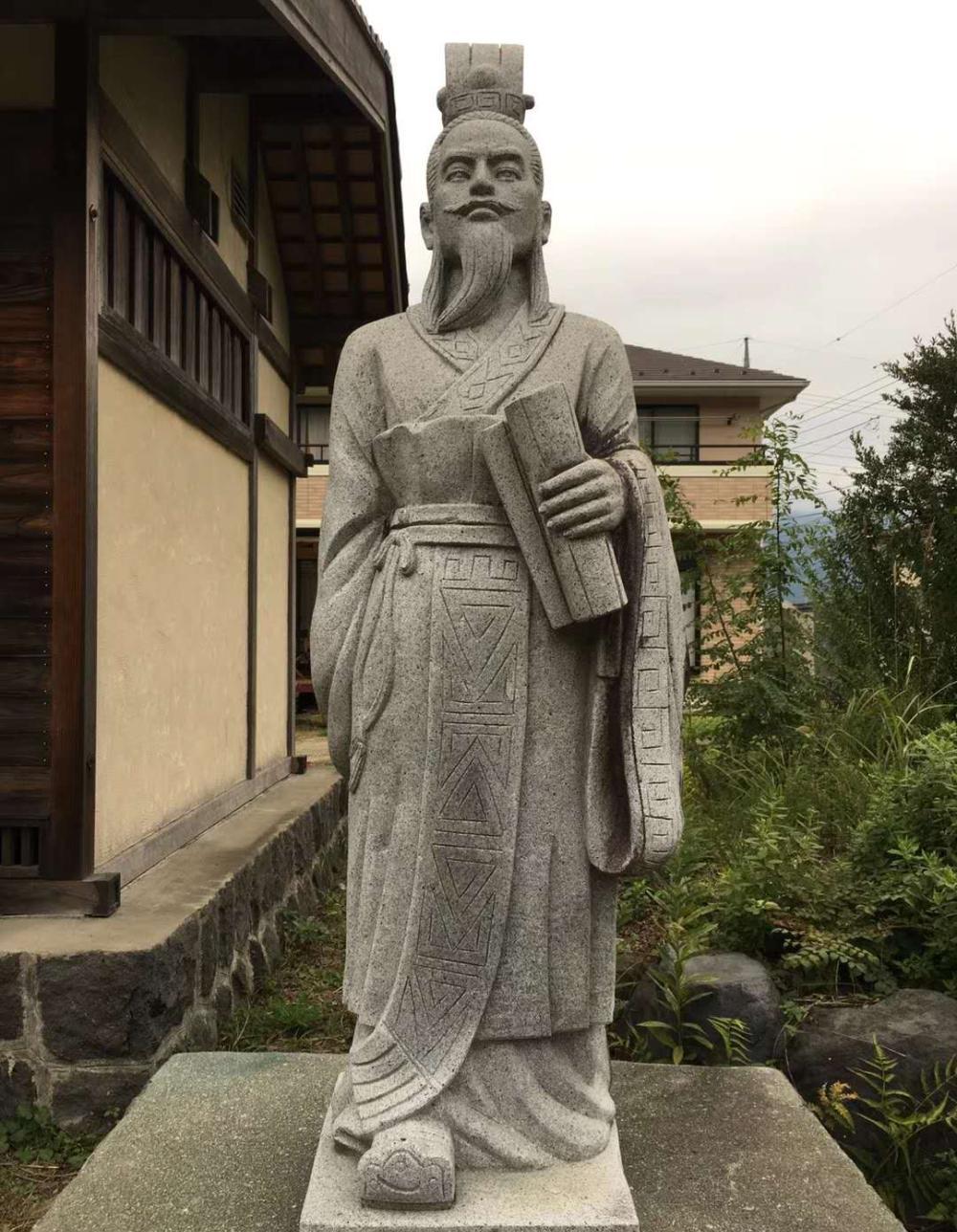 想不到的是, 秦朝徐福的鹤冢碑竟然在这个地方保存了2000多年