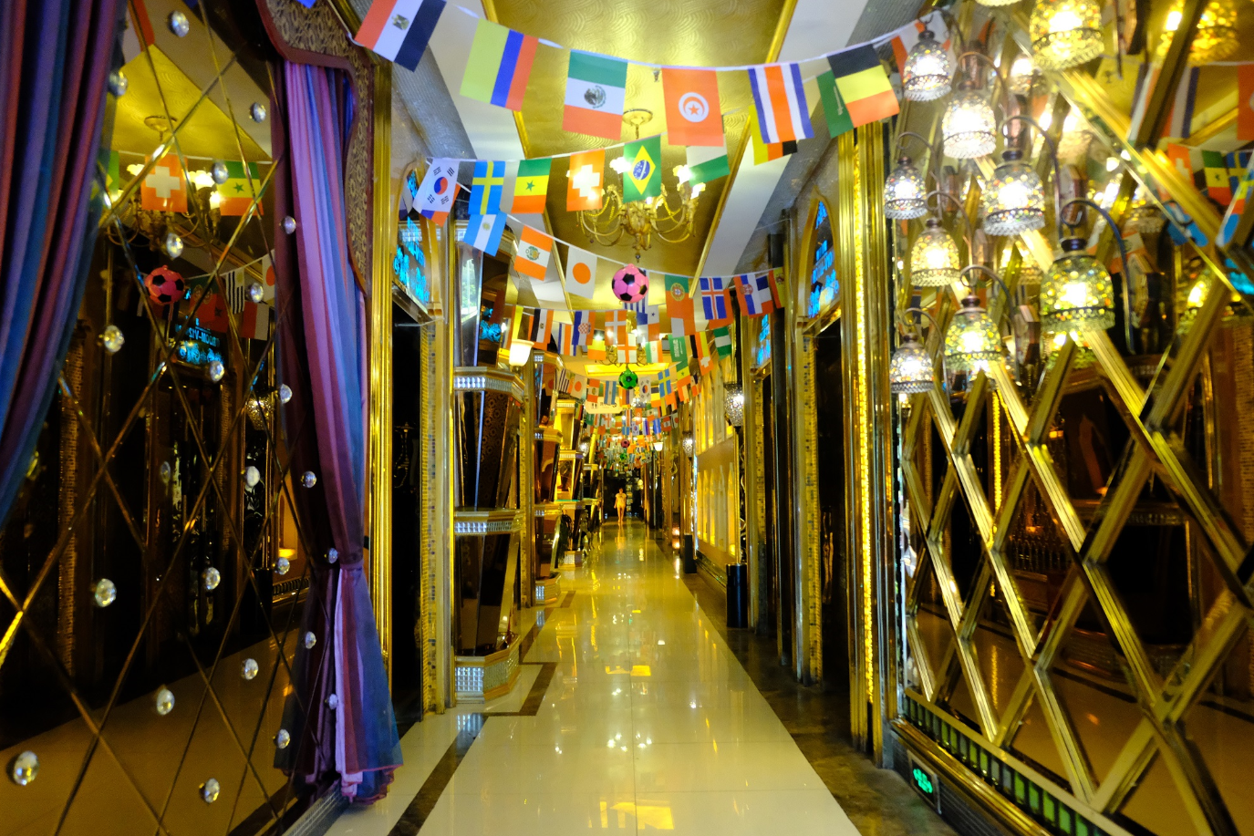 复古与现代,这可能是自贡最有情怀的ktv了