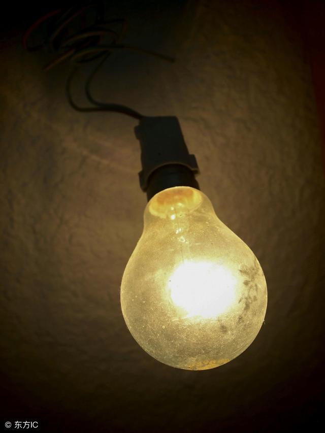 电灯的发明,将推动未来光源的发展|萤火虫|电灯|发光_新浪新闻