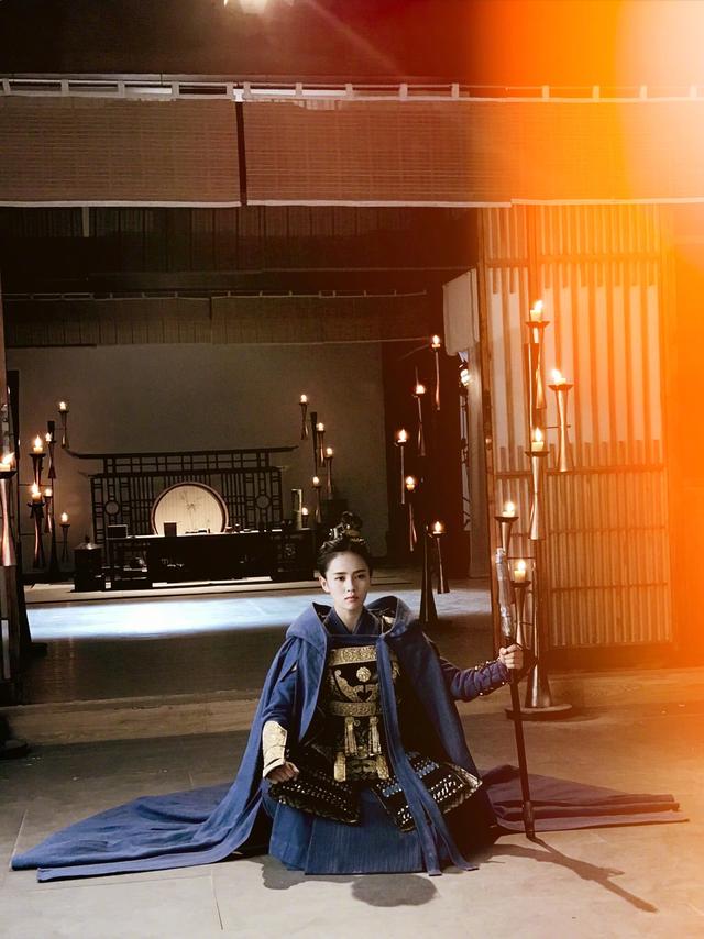 没有被女装圈粉却被她的男装惊艳,白鹿的可塑性很强