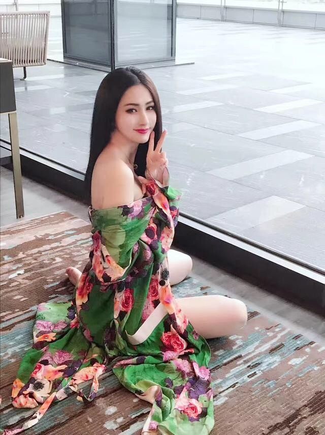 蓝燕《fhm男人帮》拍摄的照片公布,好身材一览无余!