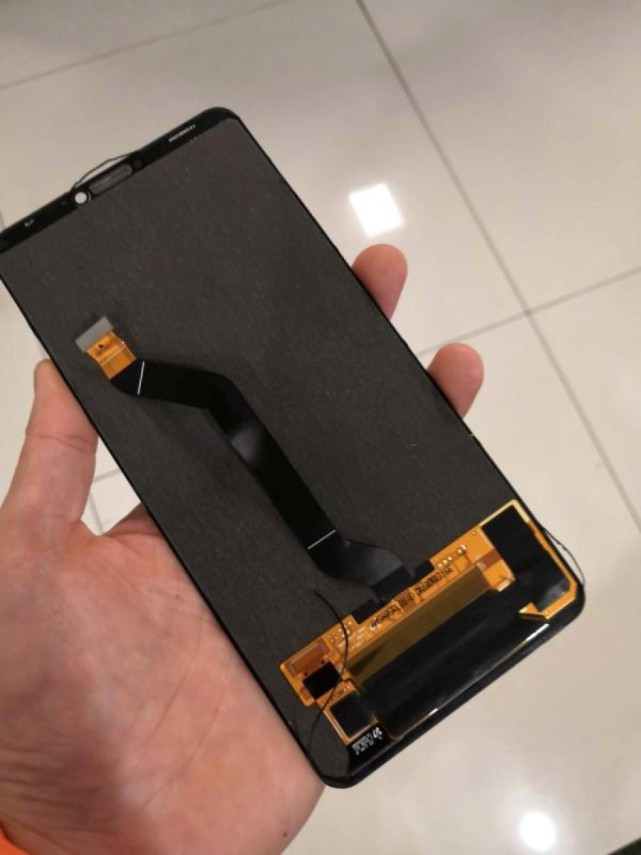 荣耀8x下巴不见了,可能去了趟韩国:漂亮!