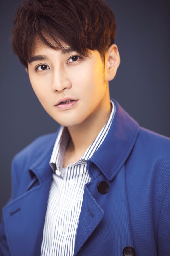 蔡俊涛时尚大片 笑容治愈暖男力max