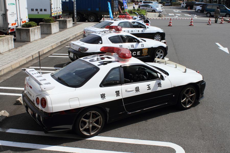 在日本开警车真是太幸福了除了各种性能车还有情怀经典车