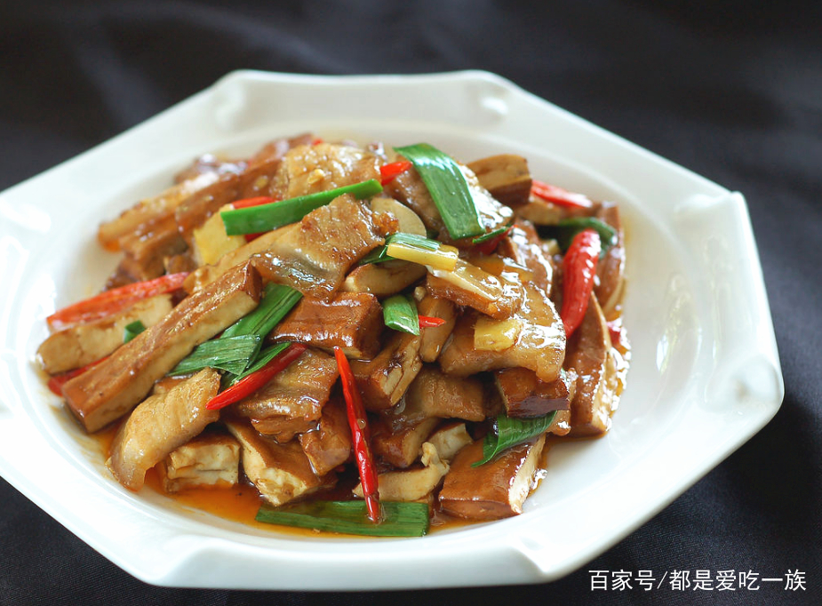 香干回锅肉怎样做才好吃?教你一招就能轻松搞定